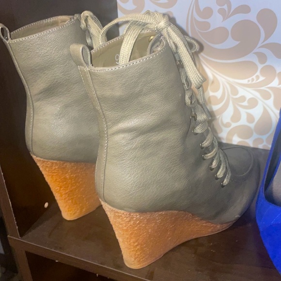 Olive Green Wedge Boot! - Picture 2 of 2